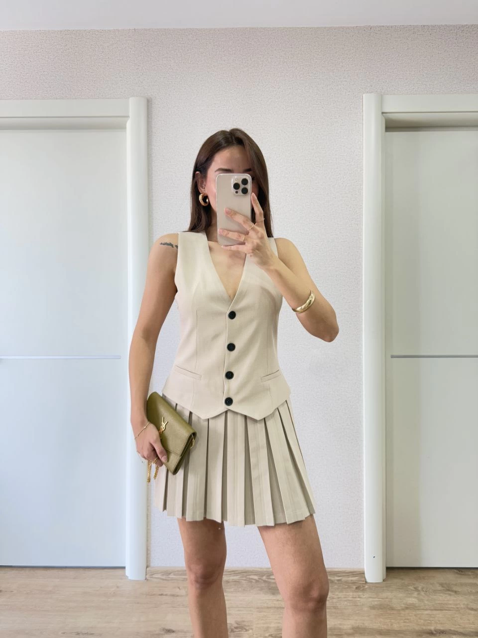 Sofanest Keten Takım Görünümlü Düğme Detaylı Yelekli Mini Elbise - Bej