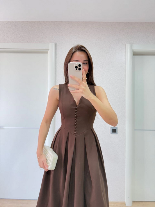 Sofanest V yaka Krep Arka Ön Pens Detaylı Uzun Kolsuz Elbise- Kahverengi