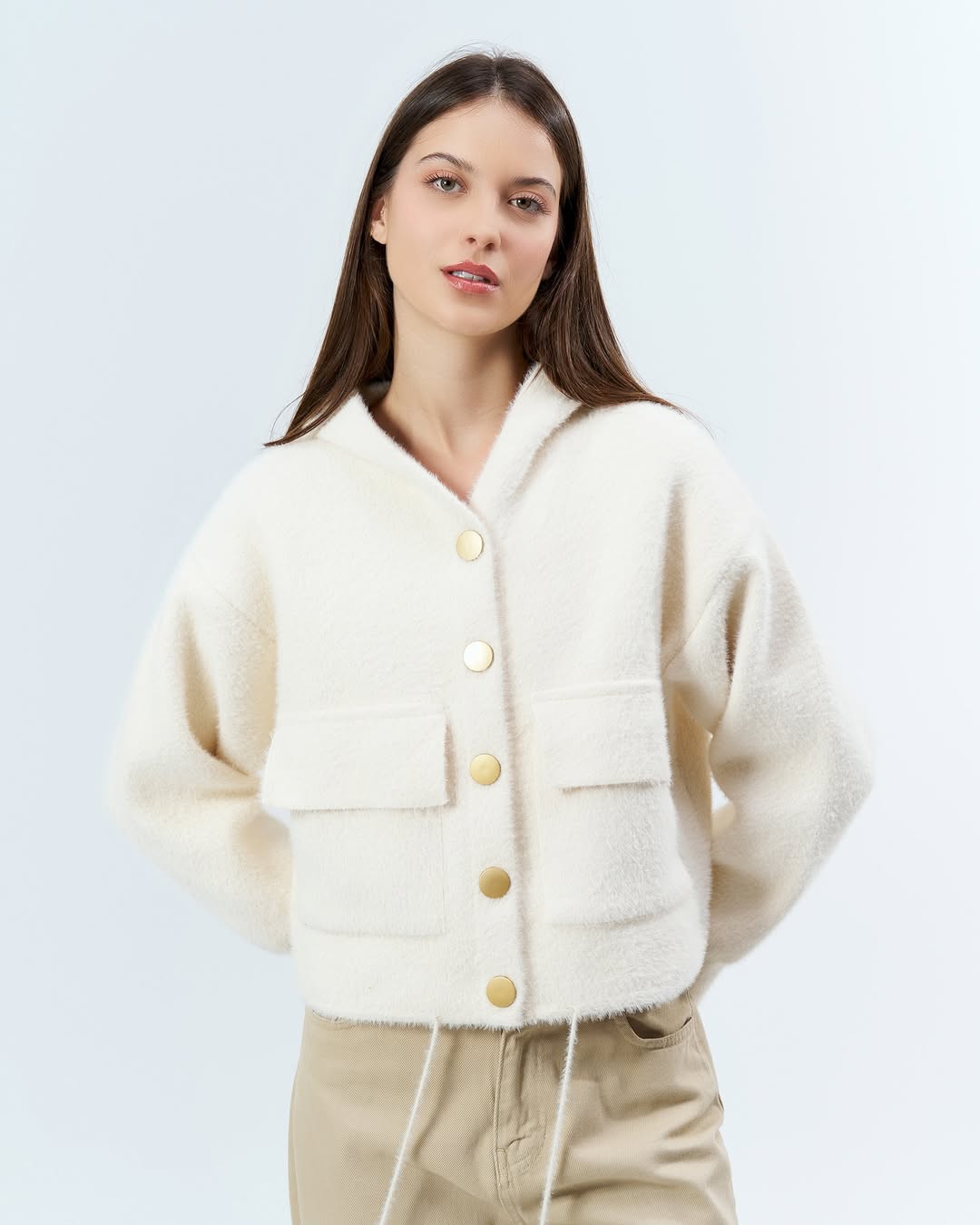 Tüylü Kadın Hırka – Gold Çıt Çıtlı Kalın Kışlık Triko, Angora-Efekt %80 Polyamid %20 Polyester